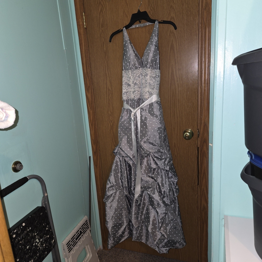 Elegant Gray Backless Dress